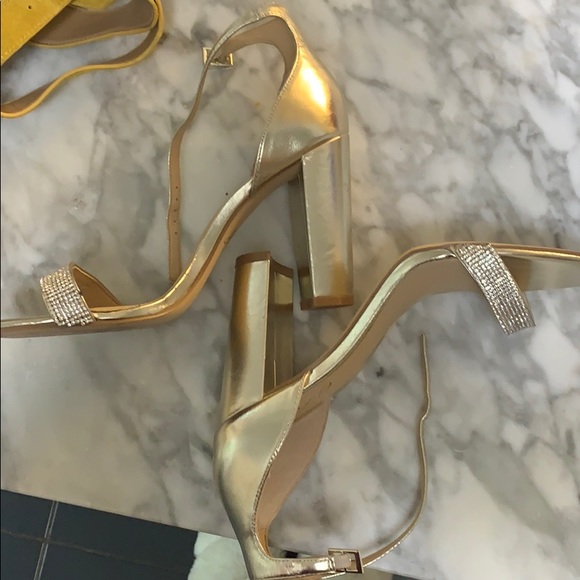 Brilliant Jewel Badgley Mischka Gold Heels - Picture 5 of 6